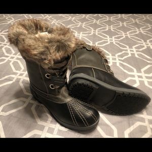 Size 11M London Fog Boots